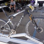 2013-Fox-prototype-electronic-climb-descend-shock-fork-lockout01