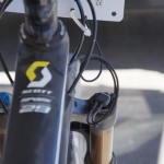 2013-Fox-prototype-electronic-climb-descend-shock-fork-lockout08